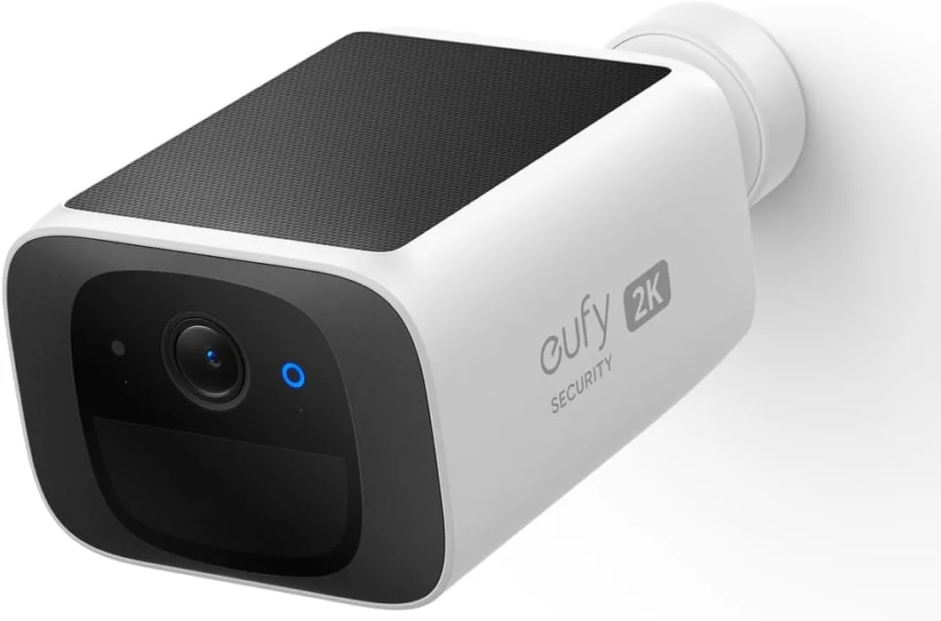 Anker Eufy Security SoloCam S220（屋外用防犯カメラ）【 ソーラー充電/ネットワークカメラ/ワイヤレスセキュリティカメラ/監視カメラ / 2K画質 / バッテリー搭載 / 2.4GHz Wi-Fi / IP67 / 8GBローカルストレージ / 追加料金不要 】